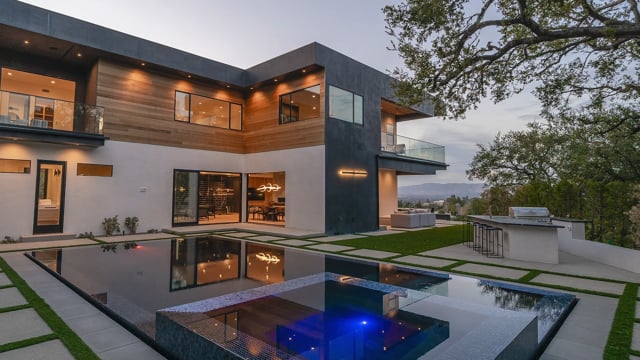 3924 Saphire Dr. Encino, CA
