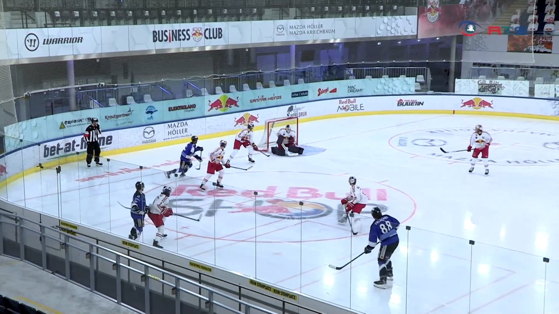 auftakt-der-pre-play-offs-red-bull-hockey-juniors-vs-wipptal-broncos-weihenstephan