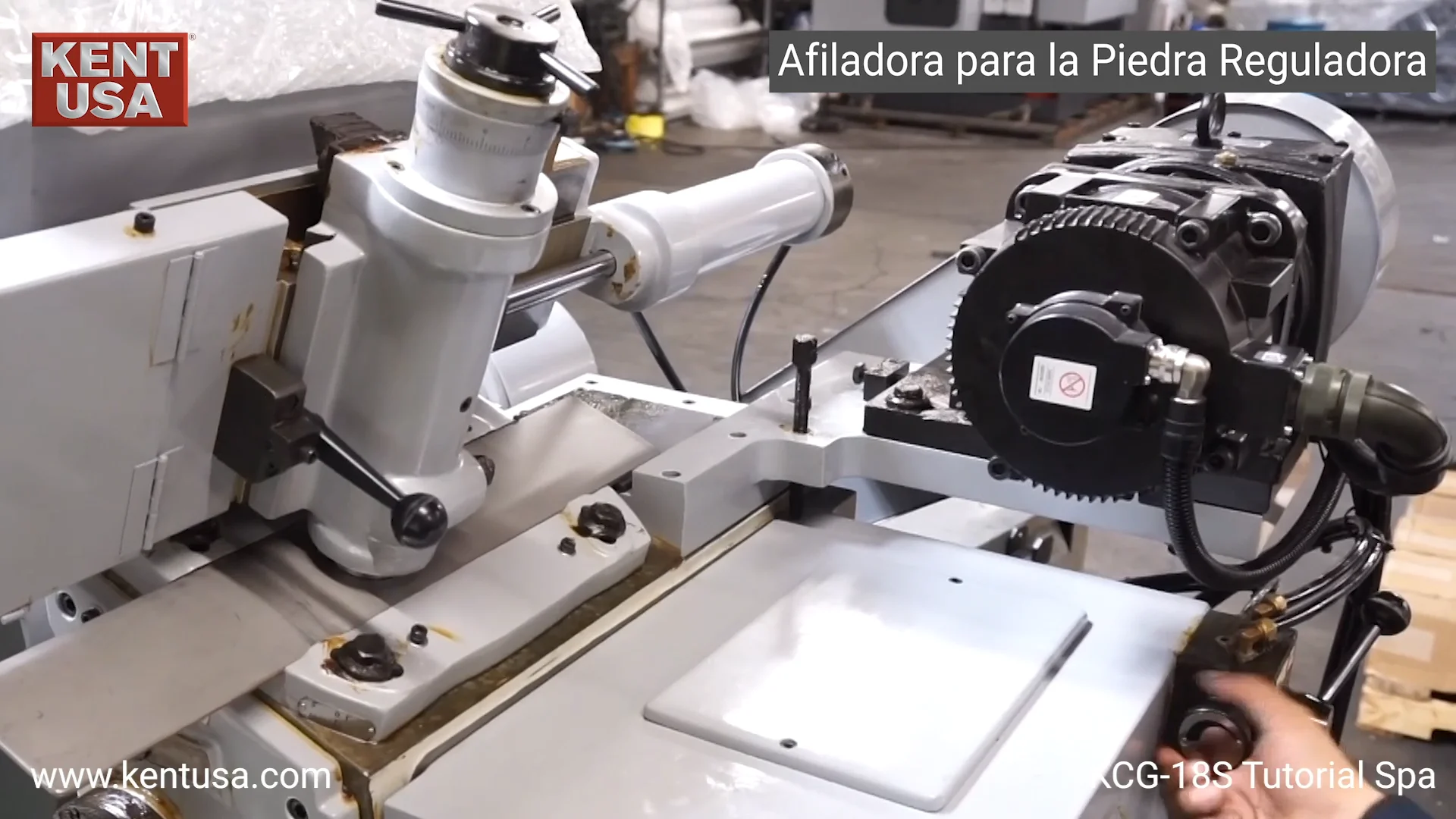 KCG18S Centerless Grinder Tutorial by KENT USA (Spanish) on Vimeo