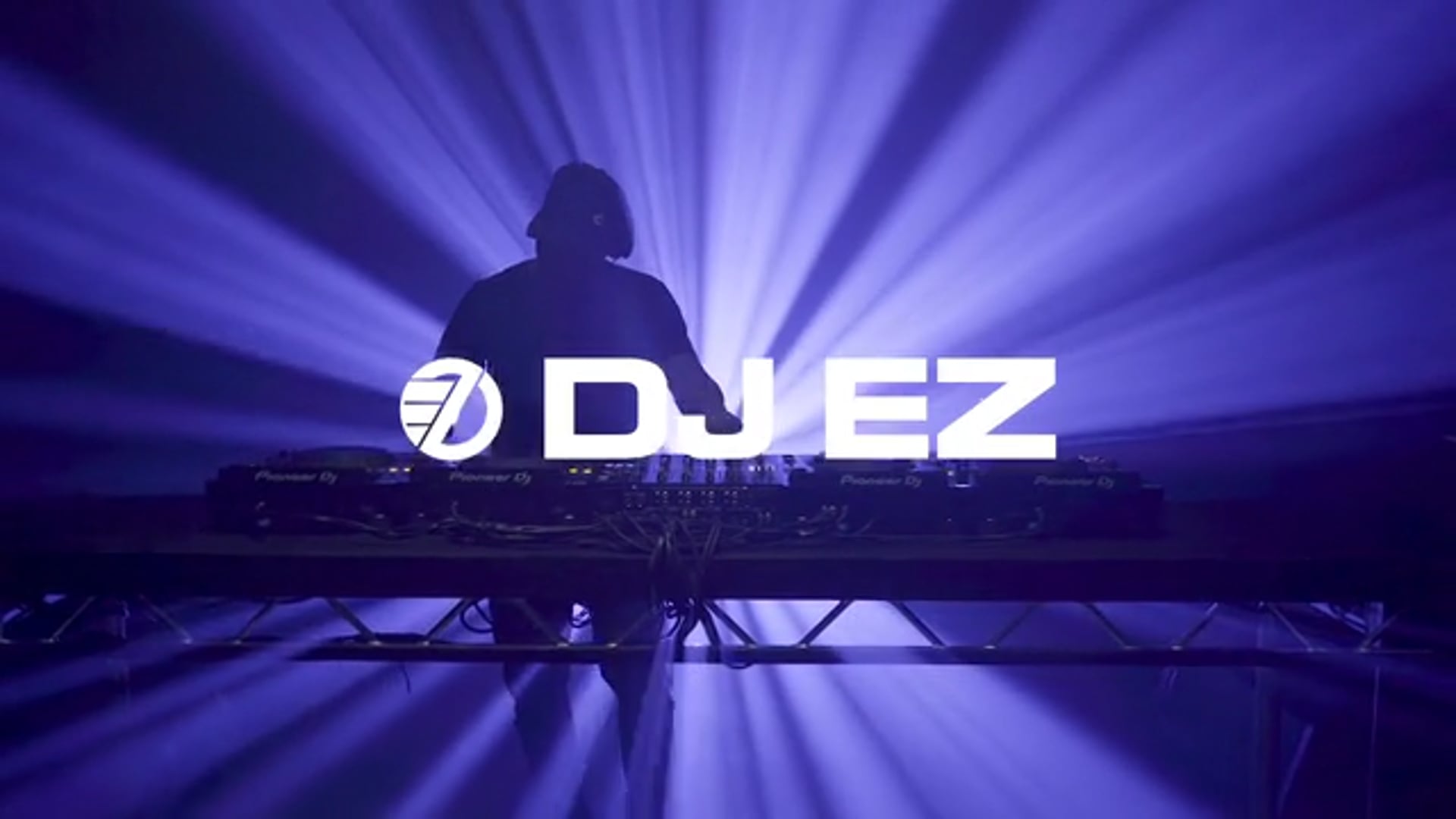 CDJ-3000 Artist Series DJ EZ performance