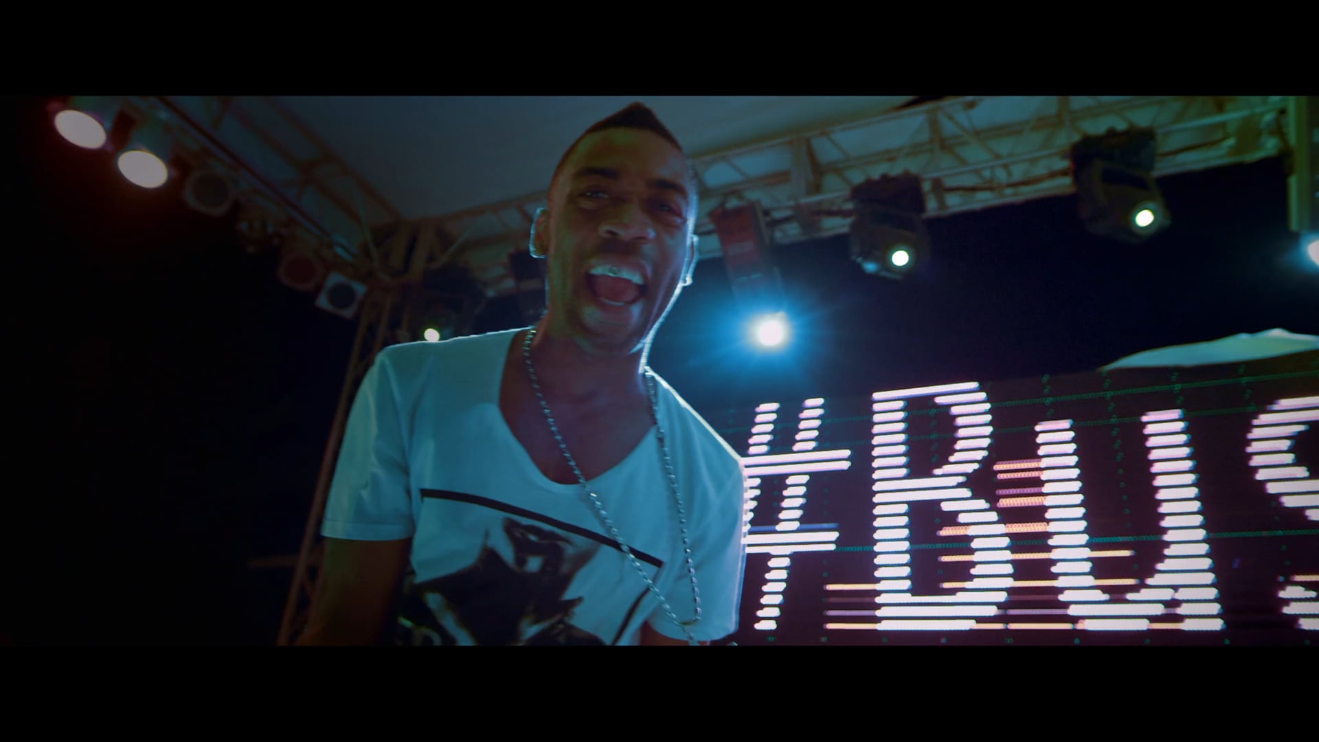 A.M. SNiPER - BUS PASS ft Wiley