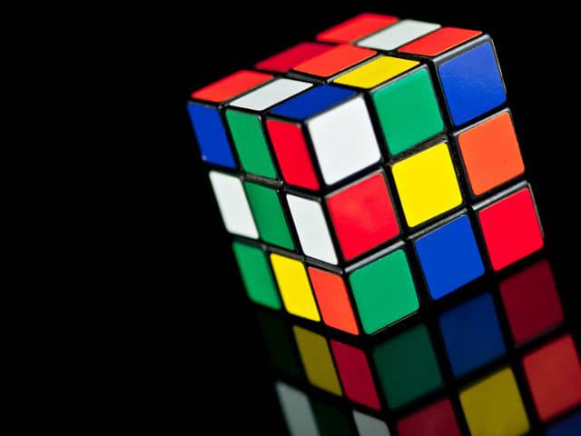 Como armar el cubo de Rubik 3x3 fácil y sencillo (parte 1) ‐ on Vimeo