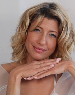 Video: Anelli Oro Acquamarina diamanti