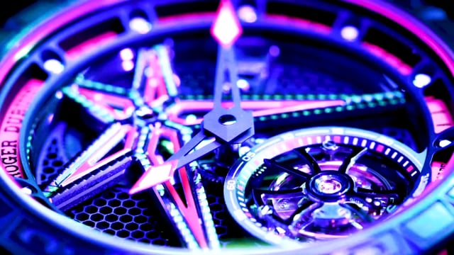 Roger Dubuis Excaliber Spider 16-9_39lifestyle