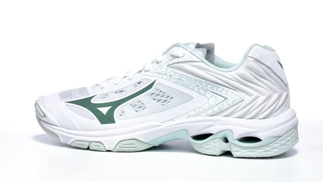 Mizuno Lightning Z5 360