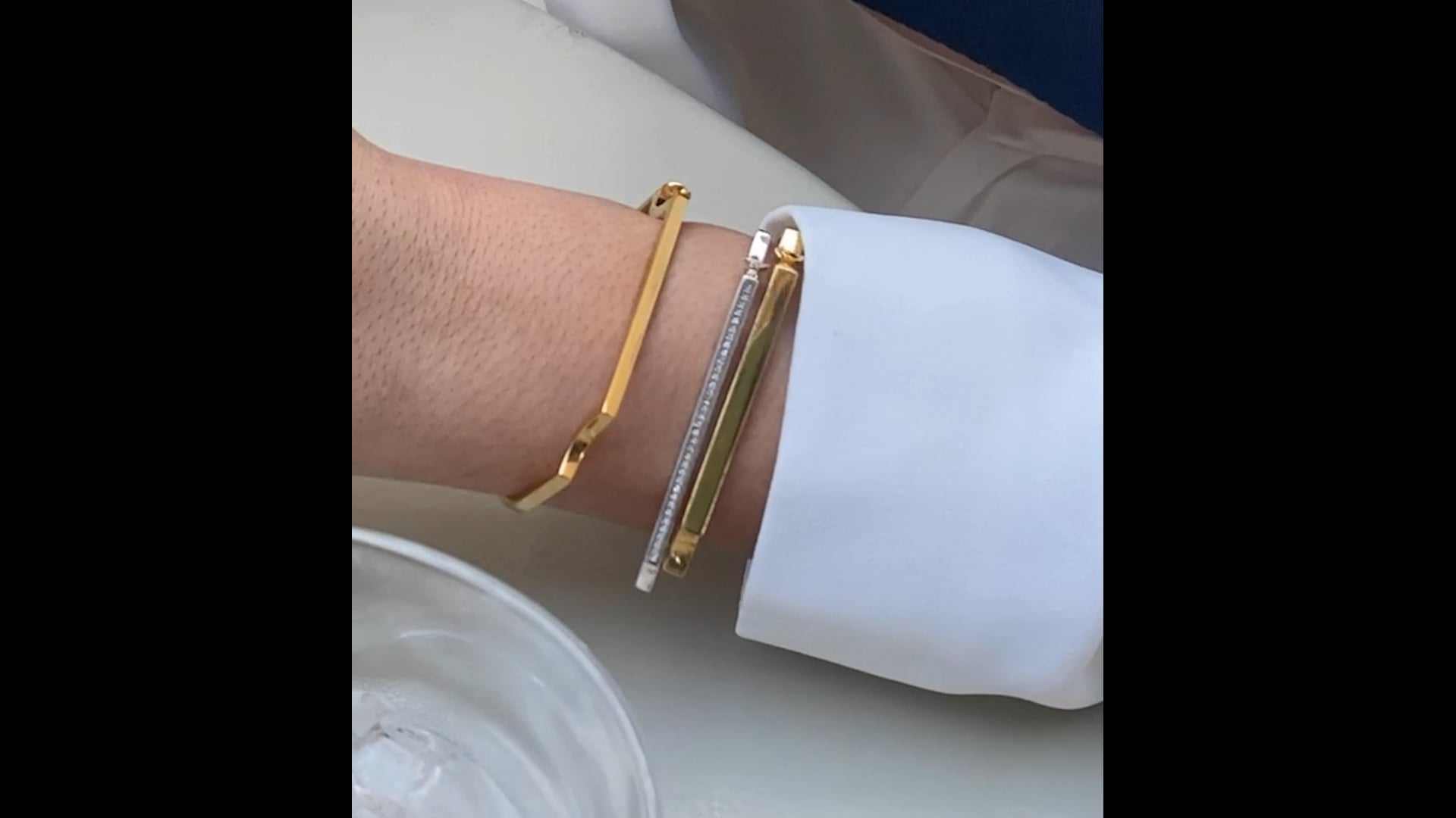 MVCOLEDY 18 K Gold Bangle