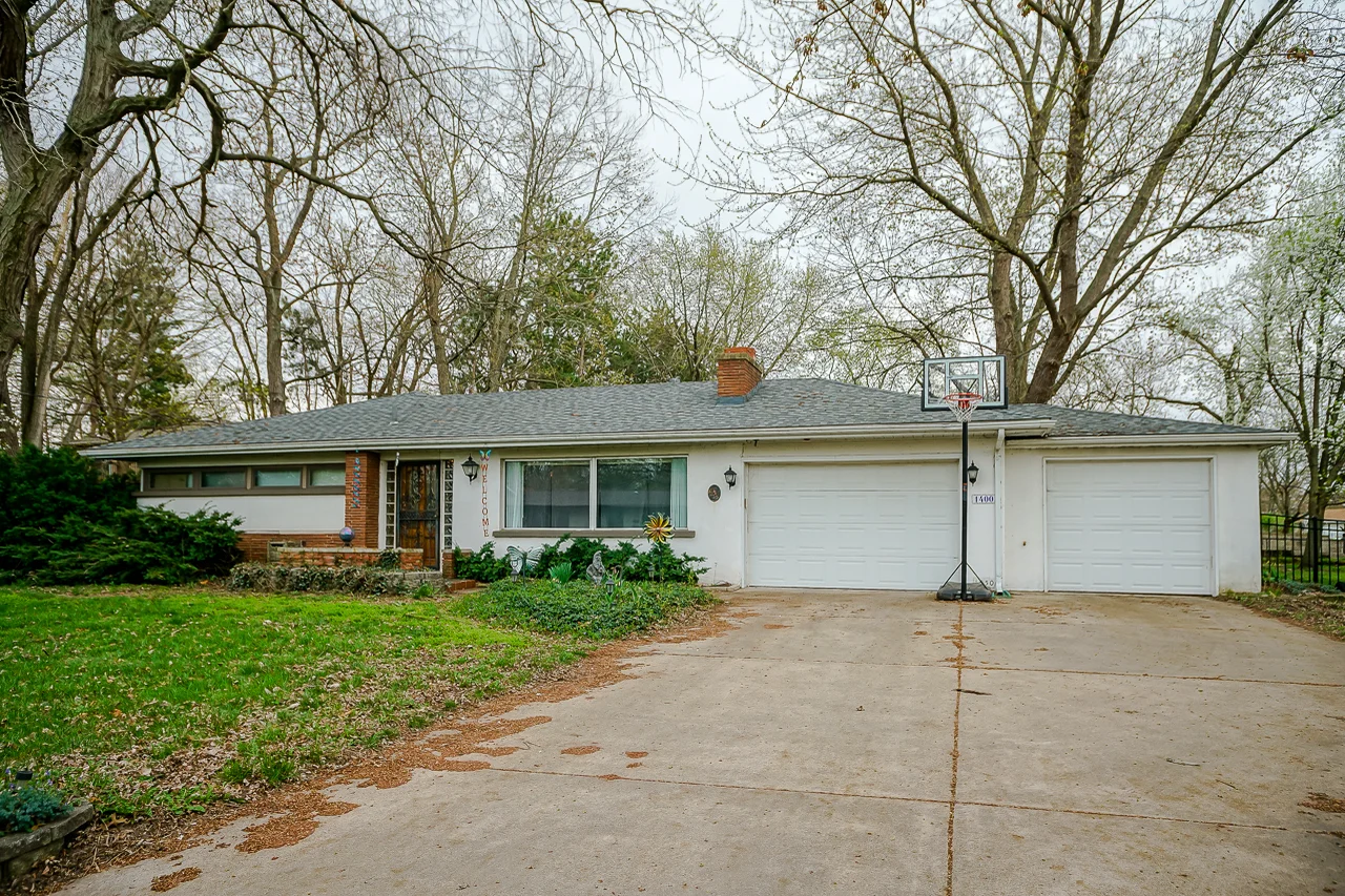 1400 Sheridan Rd Pekin IL 61554 Home For Sale on Vimeo