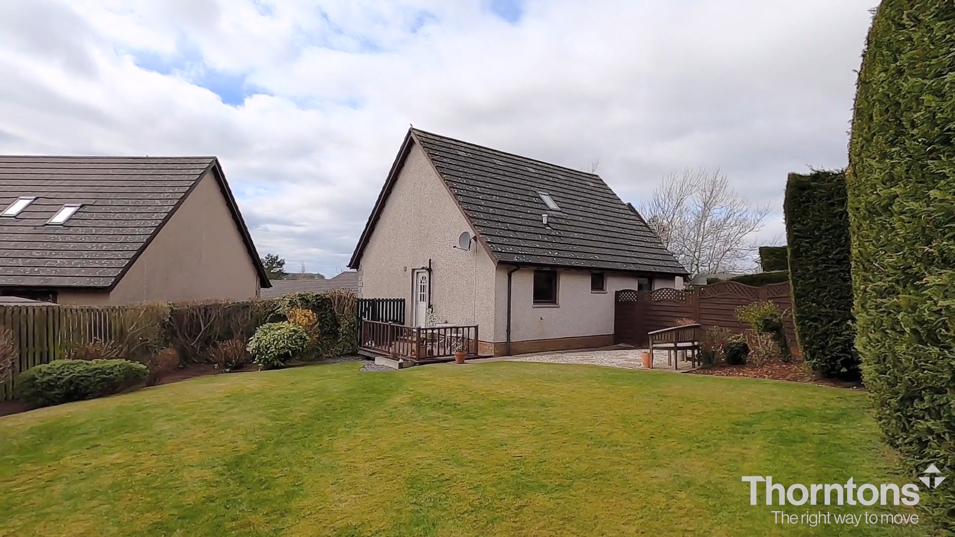 2 Applehill Gardens, Wellbank on Vimeo