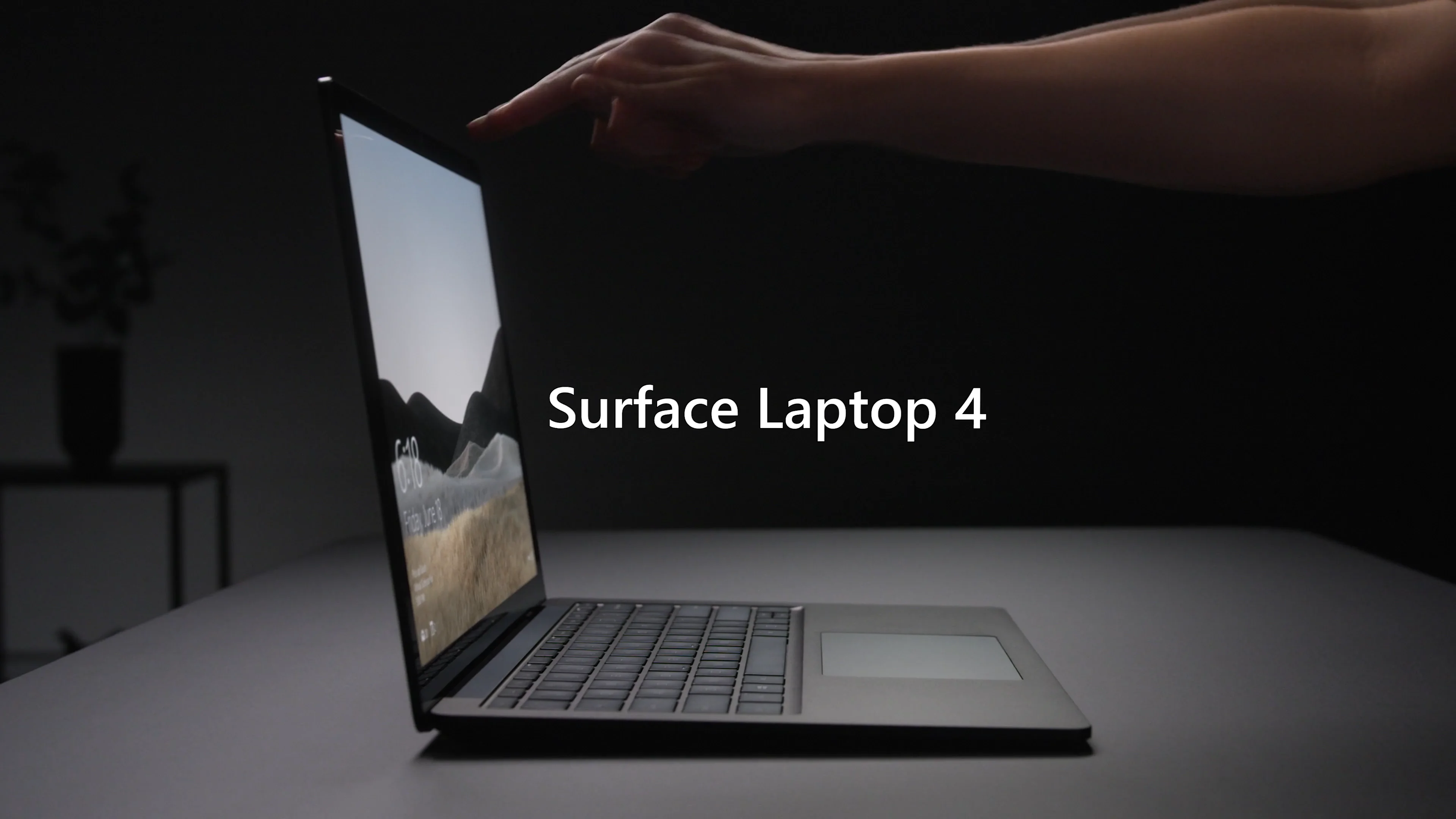 Microsoft Surface Laptop 4 13.5-inch Ryzen 5/8GB/256GB SSD Microsoft Surface Laptop 4 13.5-inch Ryzen 5/8GB/256GB SSD