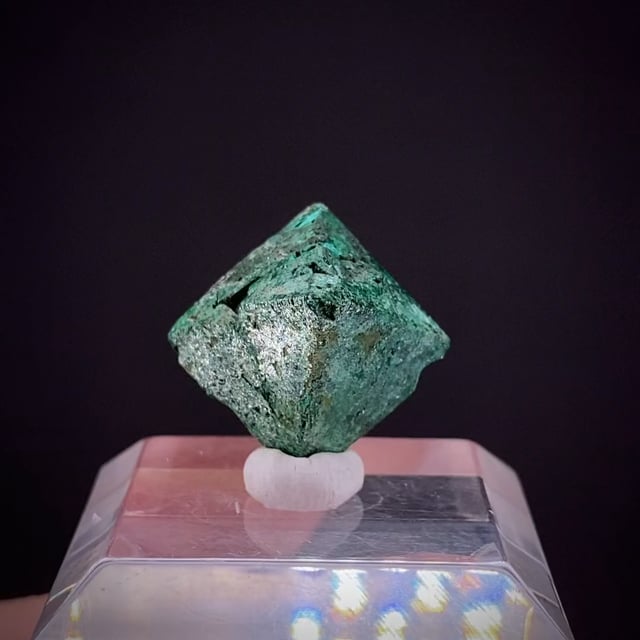 Malachite ps. Cuprite (rare locale)