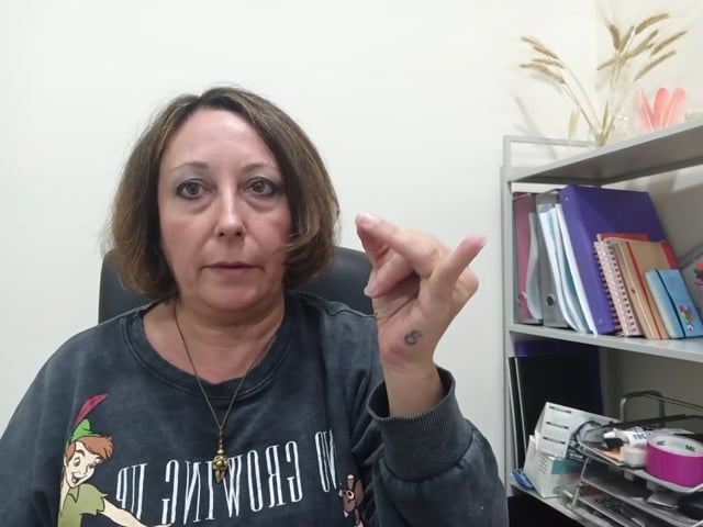 Colocación de las manos para pranayama