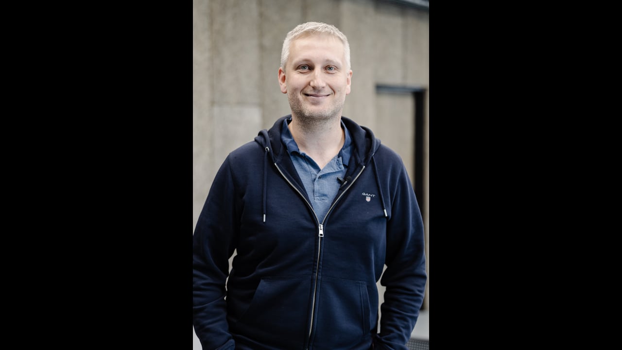 
        
          Adam Szabo
        

        
          –
        

        
          Finanční ředitel
        
        