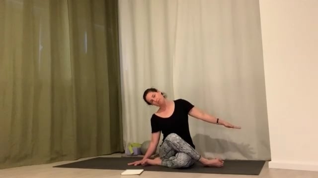Forrest Yoga // Expand Rib Cage: Pigeons // 60 min