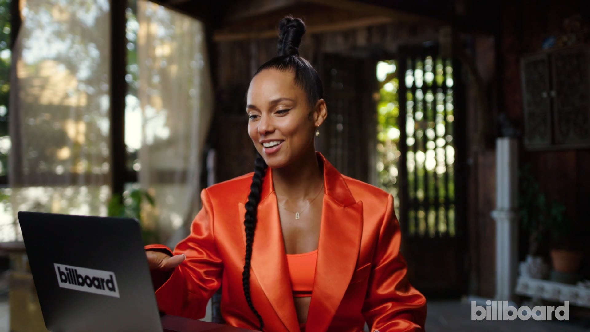 "Throw It Back" Reaction Series with Alicia Keys (Producer)