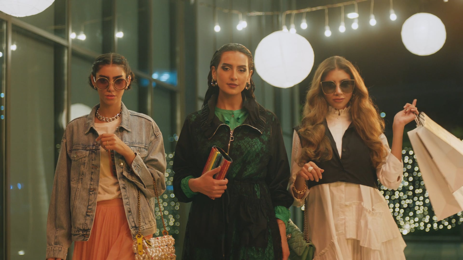 Trend changes, but the style remain! الترند يتغير ، بس يبقى الأسلوب