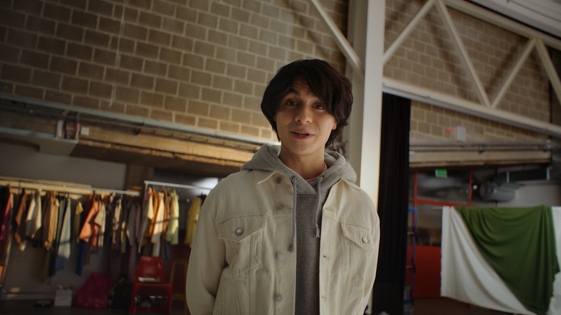 Sneakers Point Commercial