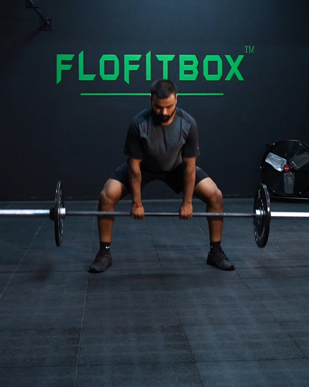 SUMO DEADLIFT HIGH PULL on Vimeo