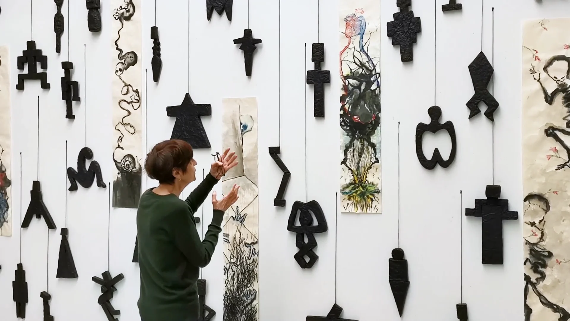 Annette Messager les messagers 洋書　作品集　画集 Annette Messager – Les Tortures Volontaires – 1972/2013 | art for