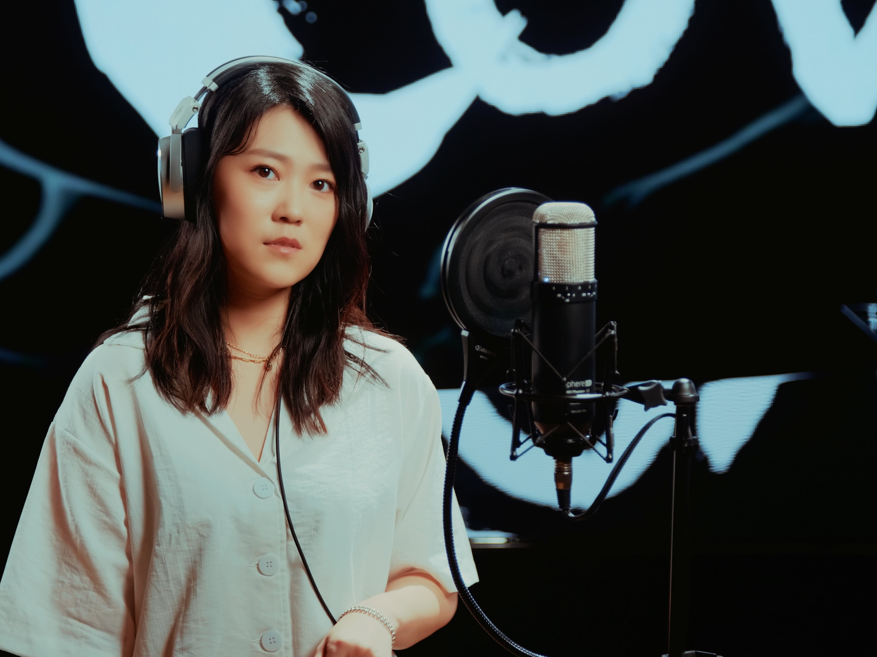 曹雅雯《Cowbell》(Live Performance Pop Cam Music) on Vimeo