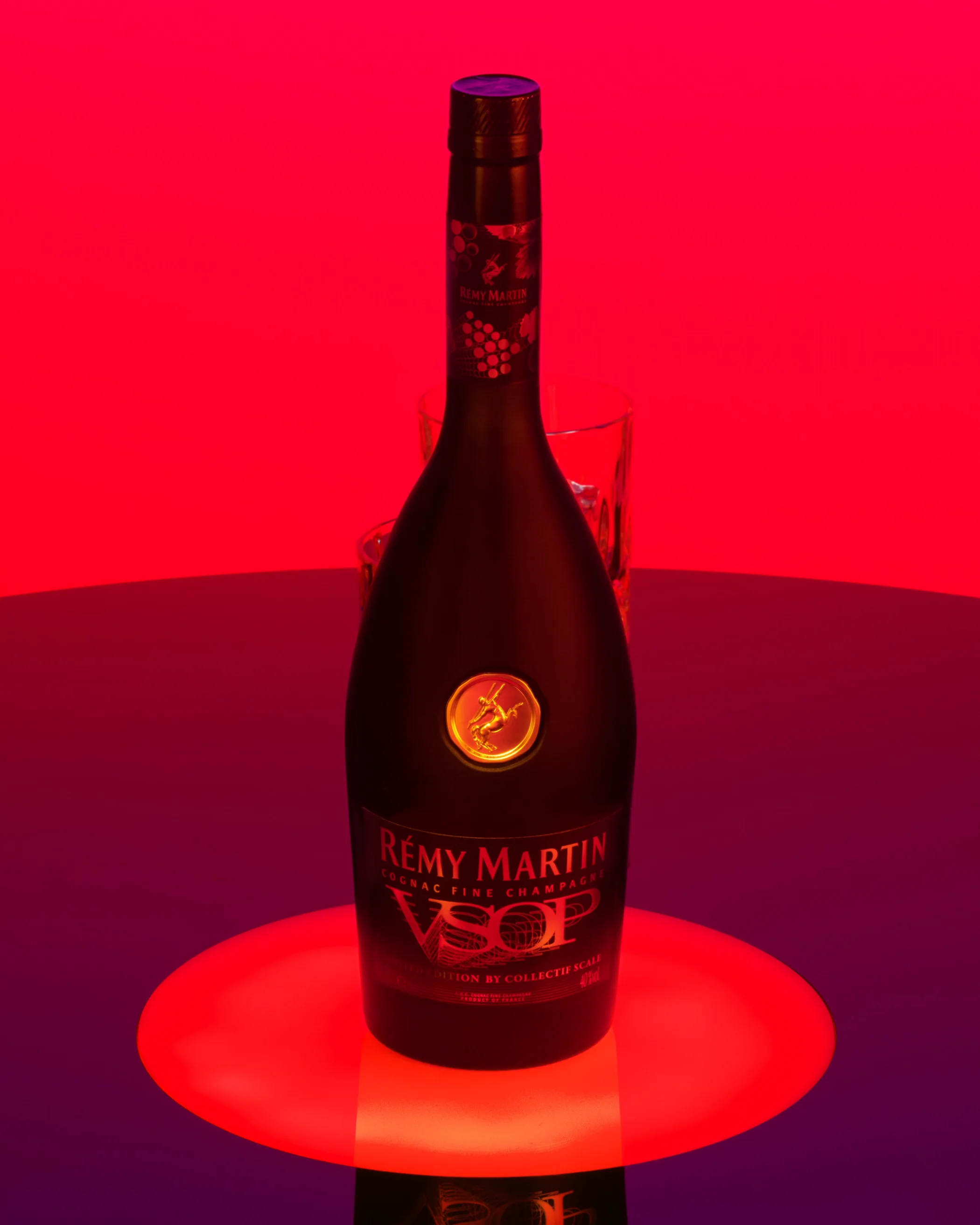 REMY MARTIN X COLLECTIVE SCALE | Twenty Fauve
