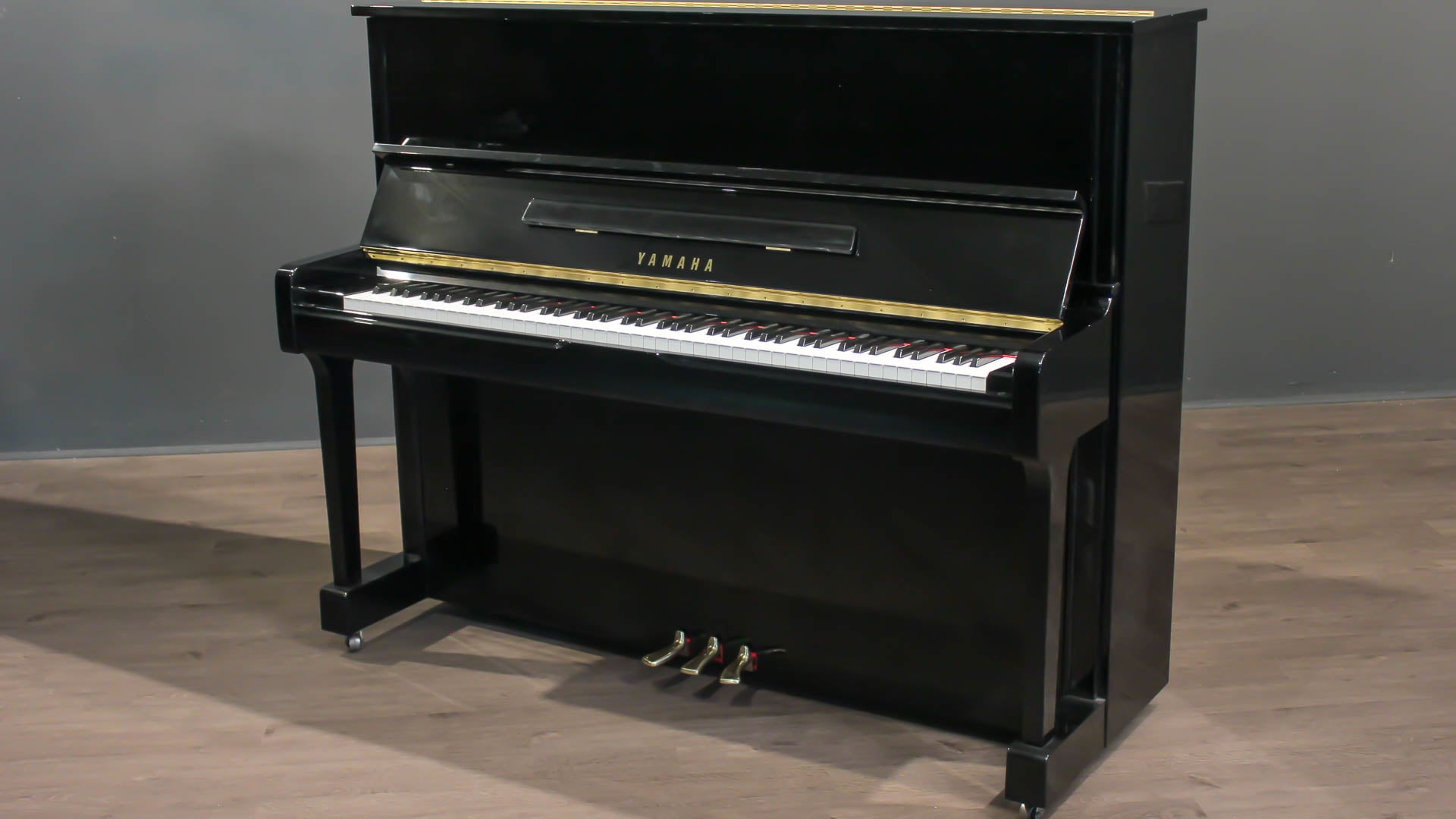 Yamaha 'Super U1' (U100) 48'' Premium Upright Piano | Upright Pianos