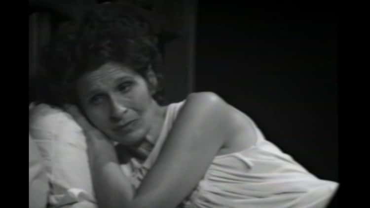 Beatrice Manley as Molly Bloom