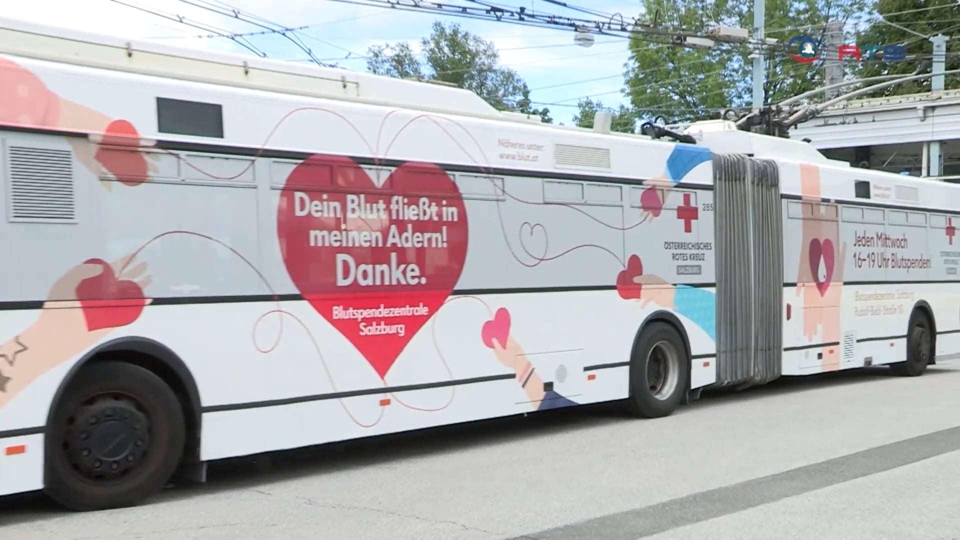 ein-bus-fordert-zum-blutspenden-auf