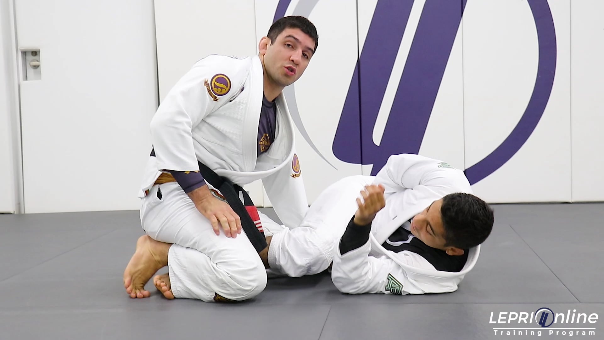 Lepri BJJ Online Training: Lasso Escape When Opponent is Wearing a Belt var