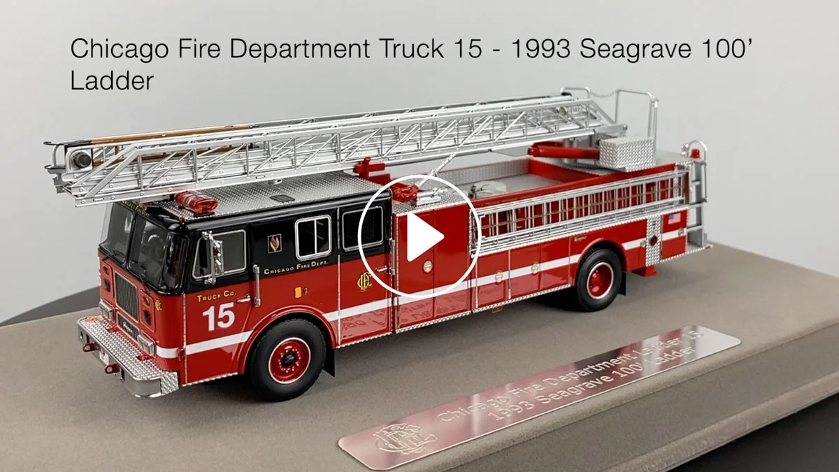 Fire Replicas Chicago Fire Department Truck 15 - 1993 Seagrave 100