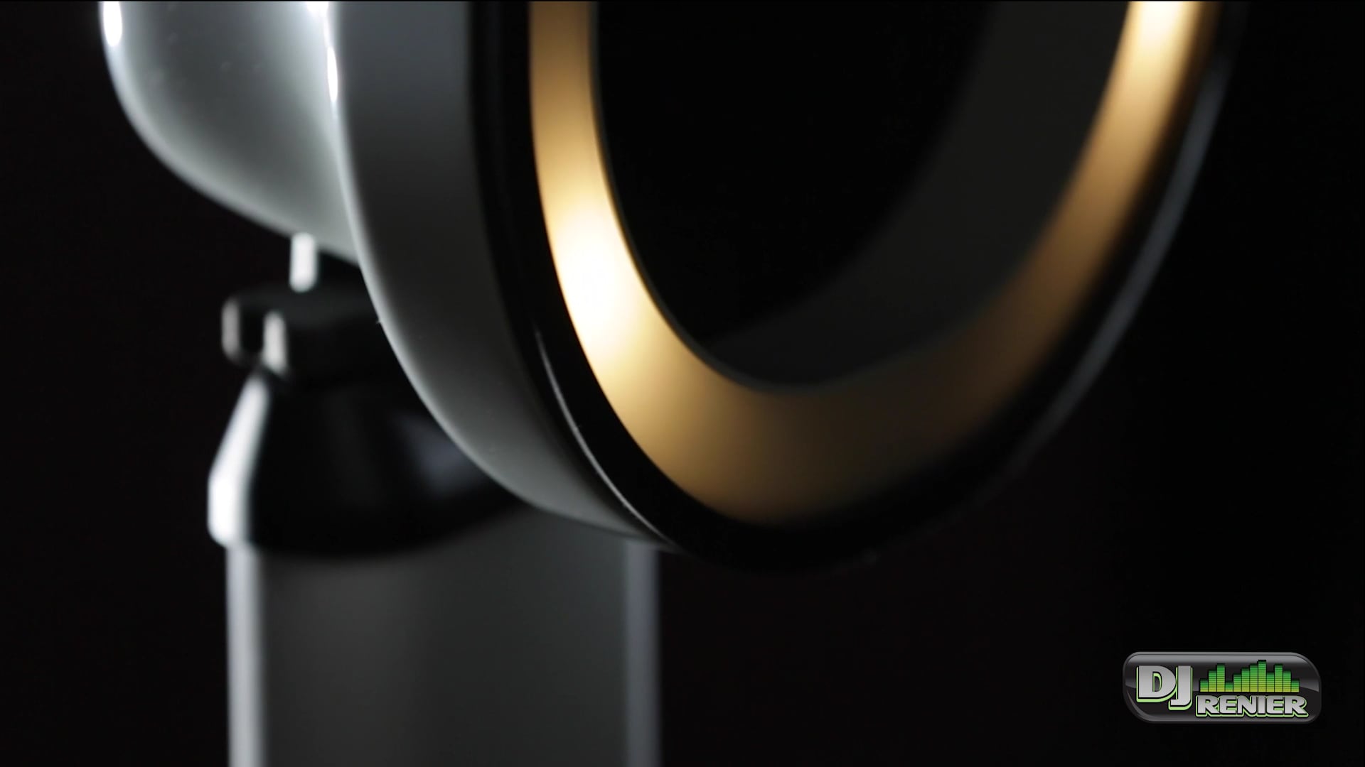 Promotional video thumbnail 2 for DJ Renier