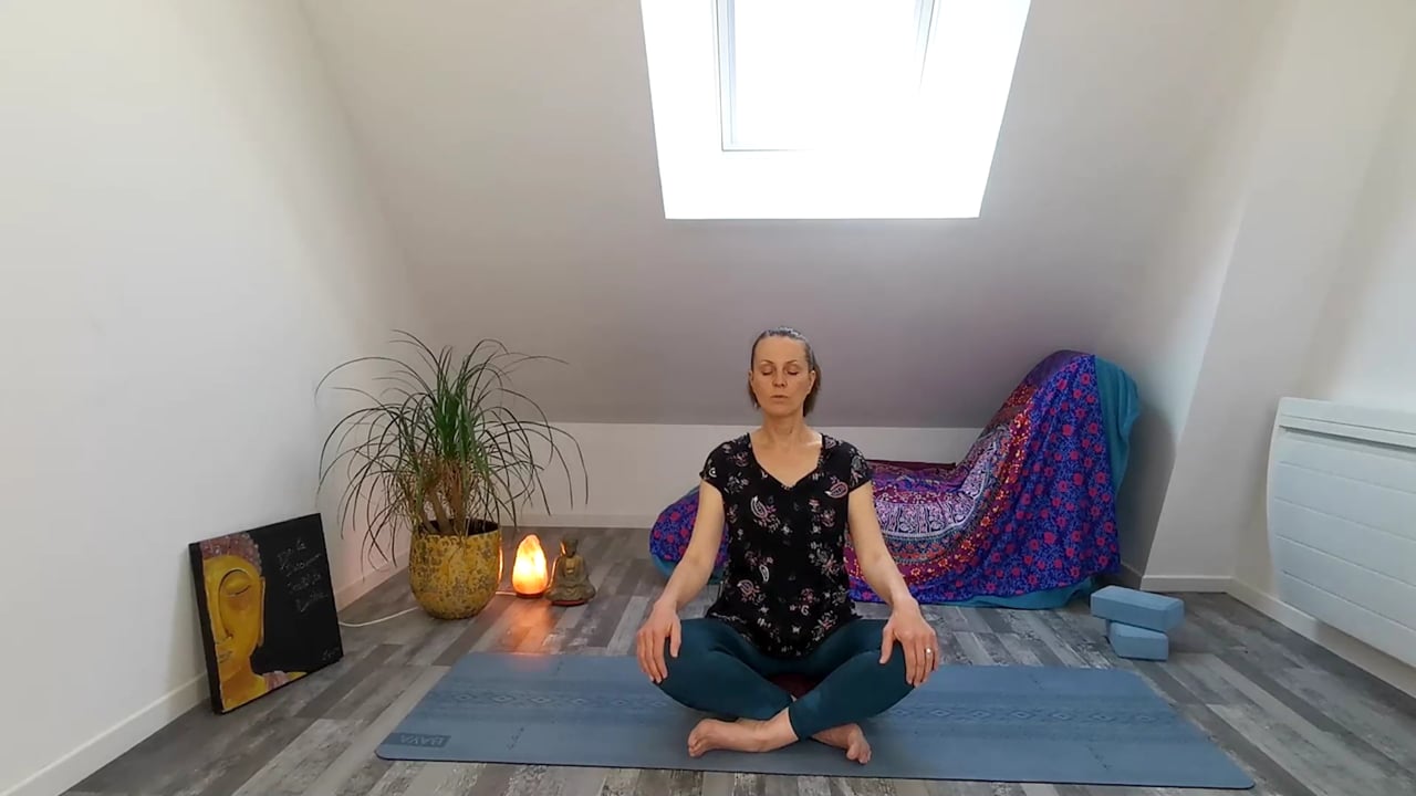 11. Séance de yoga - Réveillons notre visage avec Maryse Piret (65 min)