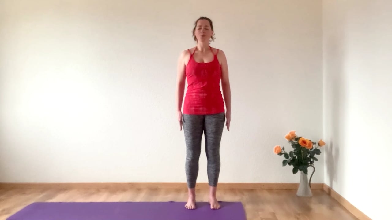 Jour 18. Séance de yoga - Salutation au soleil avec Doris Grept (32min)