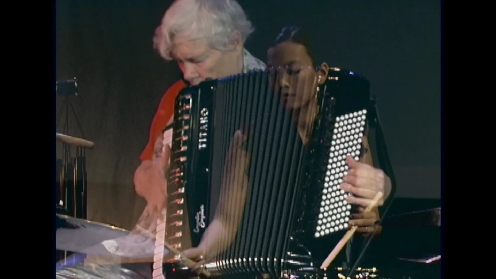 洋楽 PAULINE OLIVEROS IN THE ARMS OF REYNOLDS The Composer Pauline Oliveros Stays Busy at 80 - The New York Times