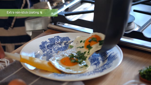 Ultra Lightweight Cast Iron Frying Pan + Non-stick Honeycomb Layer // Set of 3 video thumbnail