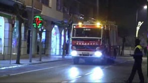 Es crema un vehicle a l'Avinguda Girona