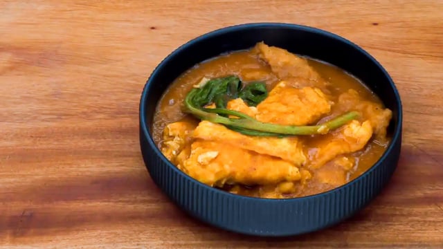 Salsa de huevo con chicharrón