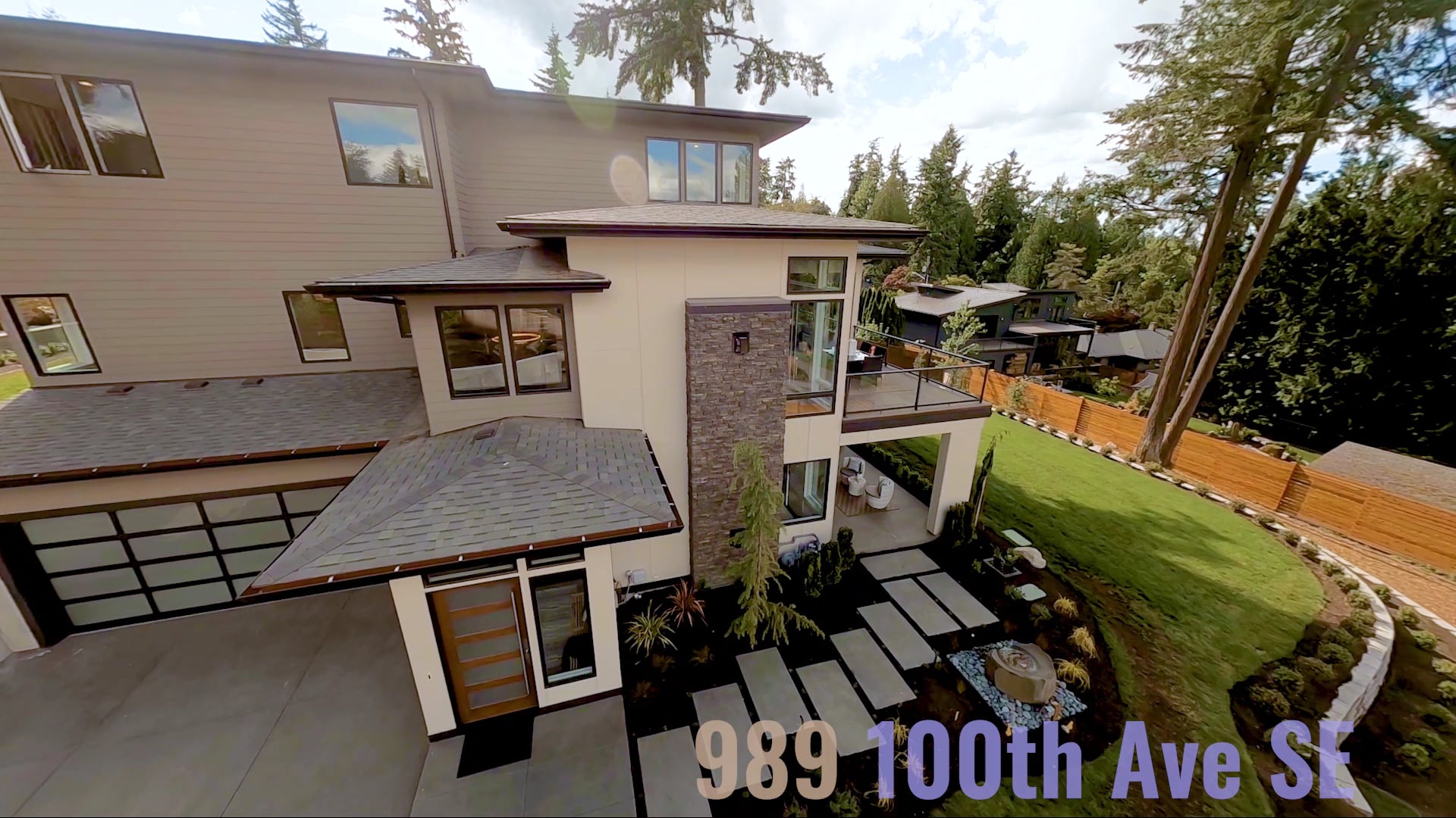 989 100th Ave SE