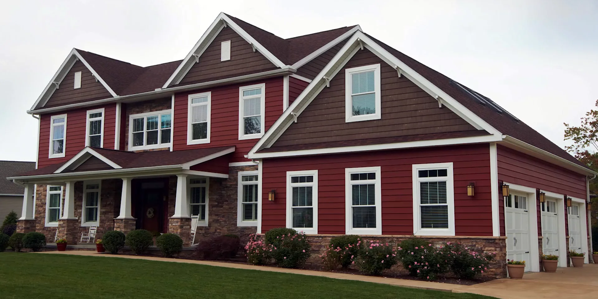 7422 Ritz-Craft - Hero Video rev3.mp4, image size:1920x960