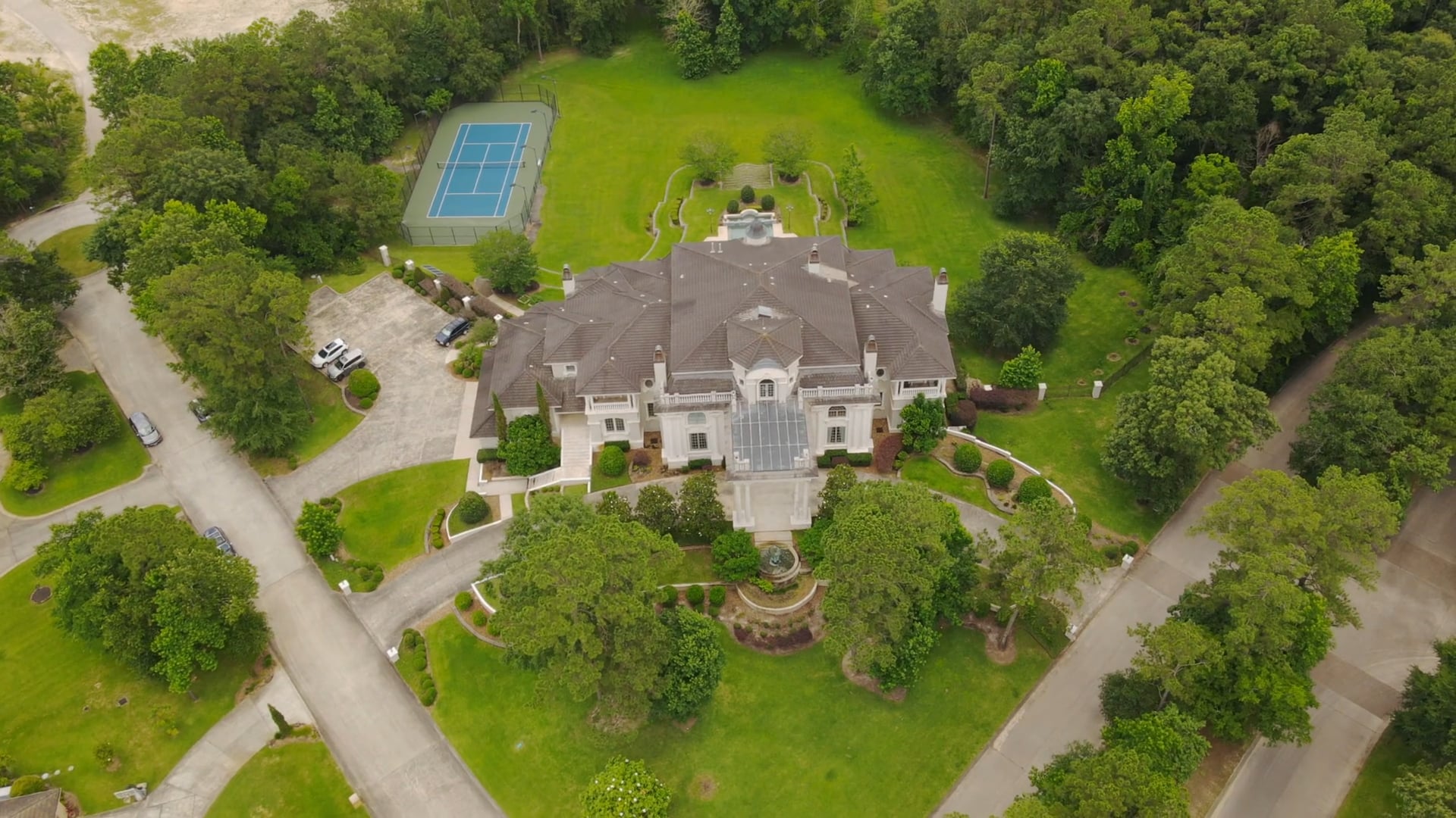 8 Deer Ridge Estates Blvd, Kingwood, TX 77339 on Vimeo