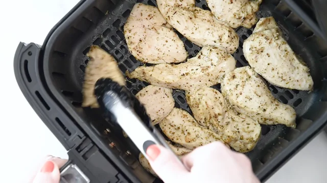 Air Fryer Chicken Breast Recipe – Air Fryer Chicken Recipe (Tender and  Juicy!) — Eatwell101