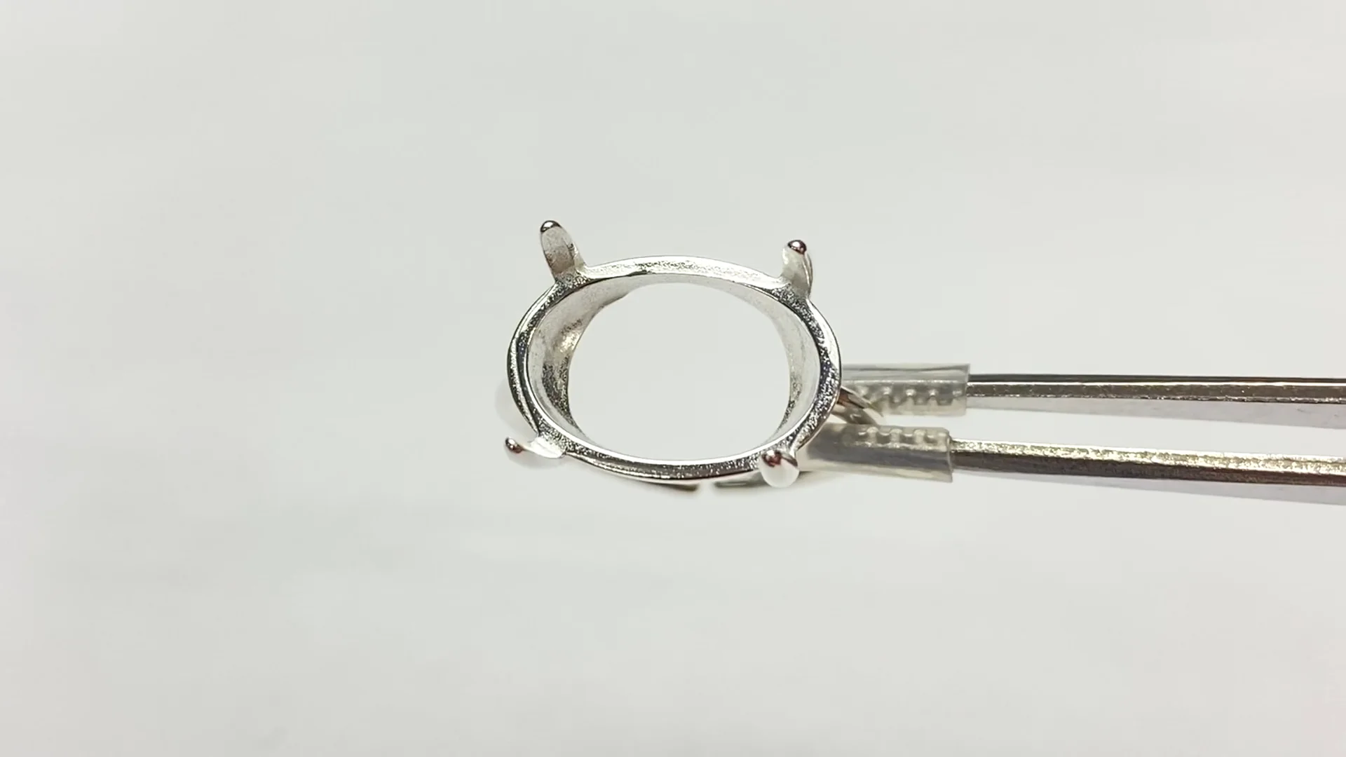 シルバー925 リング空枠(爪留め)横向きオーバル14×10mm 生地