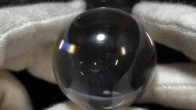 動画】天然クリスタルAAA スフィア・ラウンド40~44mm 1個 - 天然石 