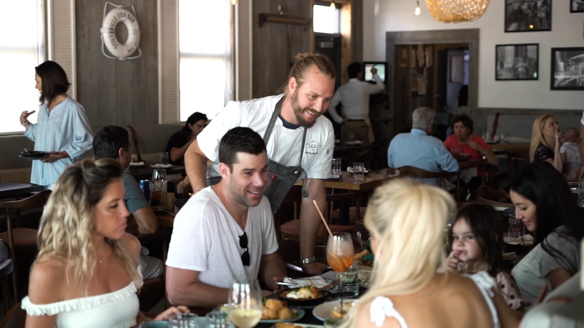 STILTSVILLE FISHBAR BRUNCH on Vimeo