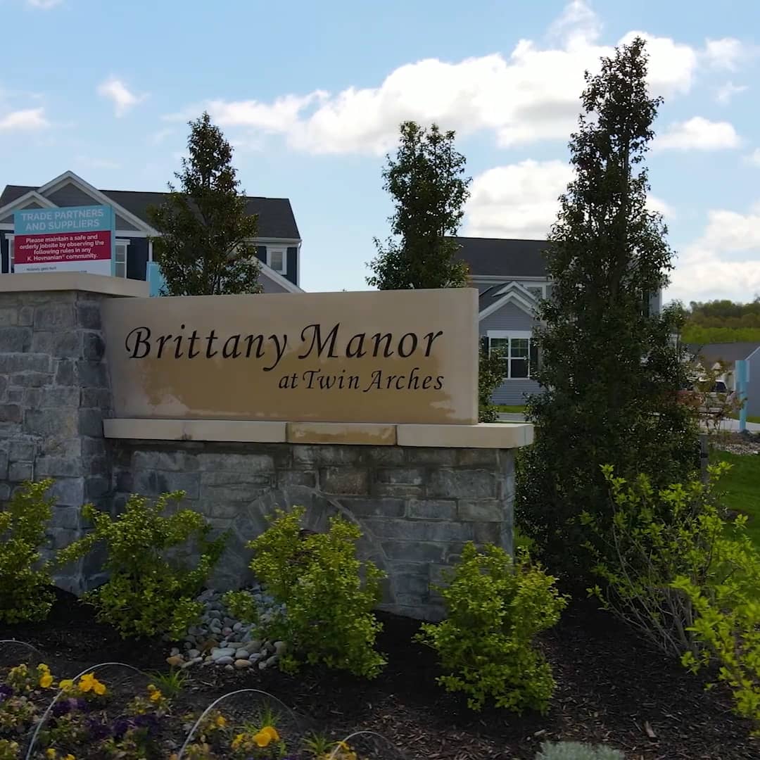 Brittany ManorSocial_V3 on Vimeo