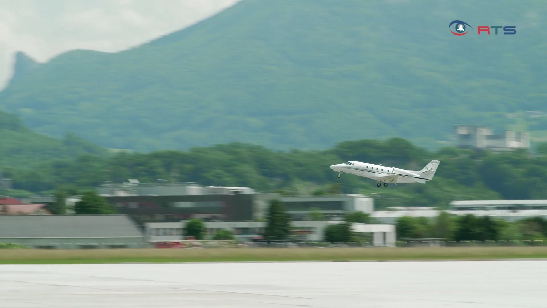 neues-luftfahrtgesetz-soll-salzburg-airport-absichern