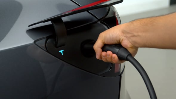 how to add second driver to tesla model y