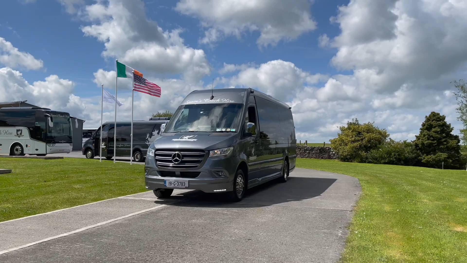 Executive Travel Solutions (Luxury Irish Tours) Mercedes 16 Seat ...