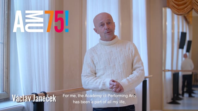 Václav Janeček je prorektor pro studijní záležitosti, pedagog a taneční mistr. V letech 1982-2000 byl sólistou Laterny magiky, od roku 2000 je zde dramaturgem a tanečním mistrem a v roce 1998 se stal dramaturgem baletu Národního divadla v Praze.