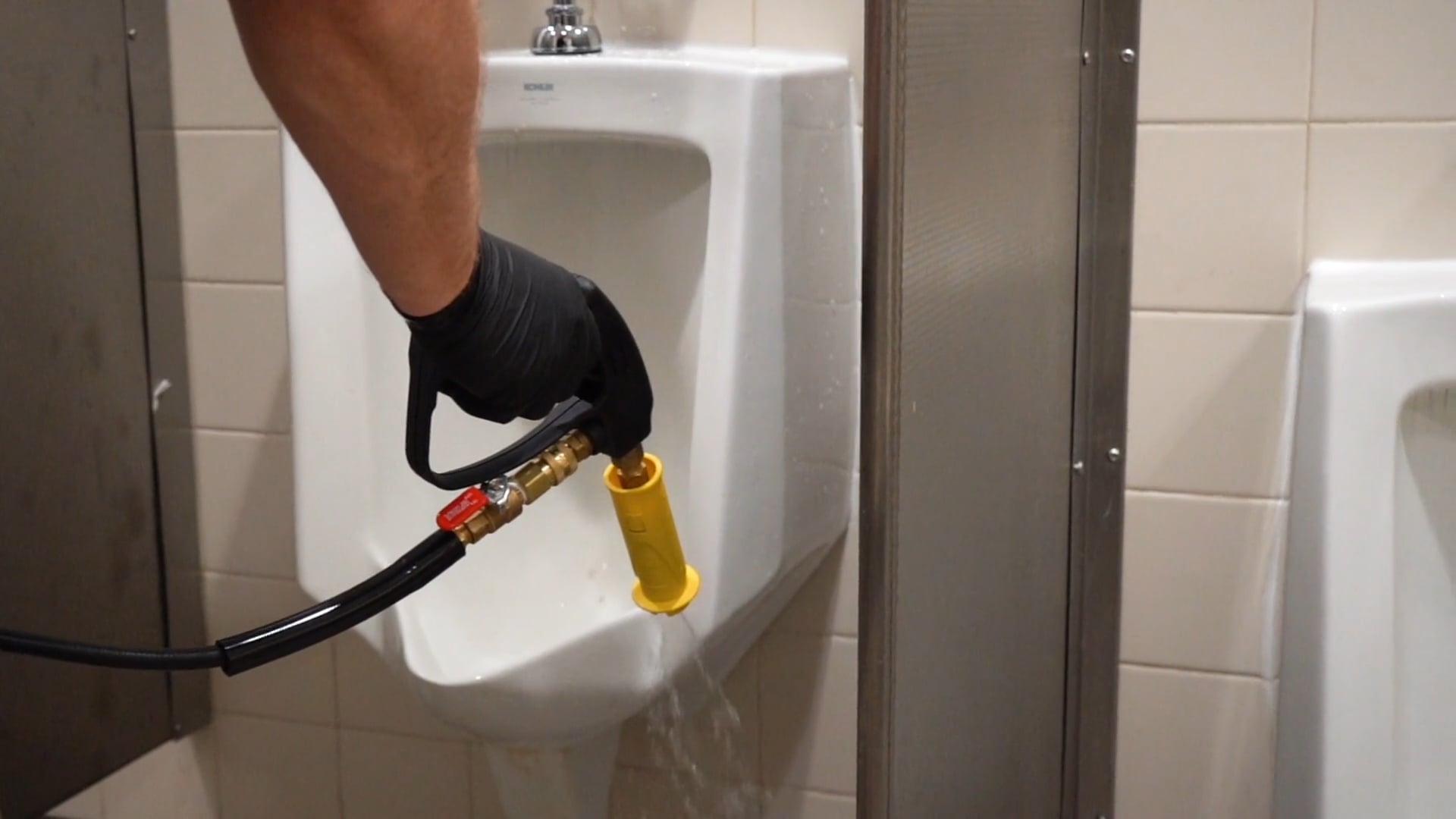 Cintas UltraClean® Restroom Cleaning Cintas UltraClean® Restroom Cleaning on Vimeo