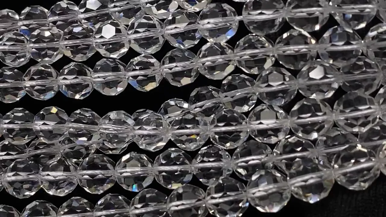 希少品！クリスタル 「バッキーボール」ラウンドカット10mm ｜天然石